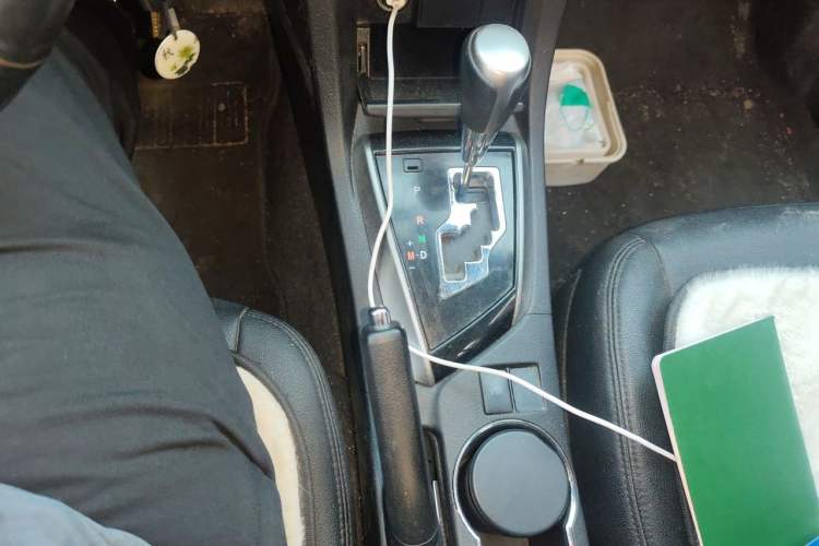 Used Toyota Corolla 2014 1.6L CVT GL Gear Lever