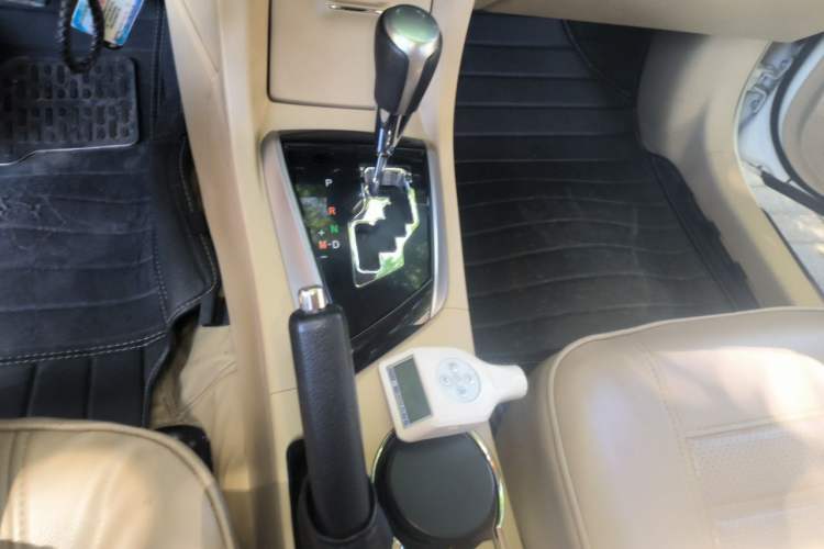 Used Toyota Corolla 2014 1.6L CVT GL-i Gear Lever
