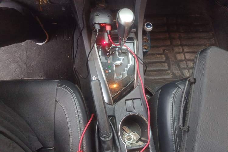 Used Toyota Corolla 2014 1.6L CVT GL-i Leather Edition Gear Lever