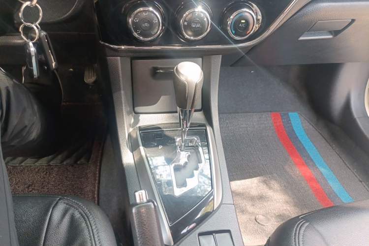 Used Toyota Corolla 2014 1.6L CVT GL Gear Lever