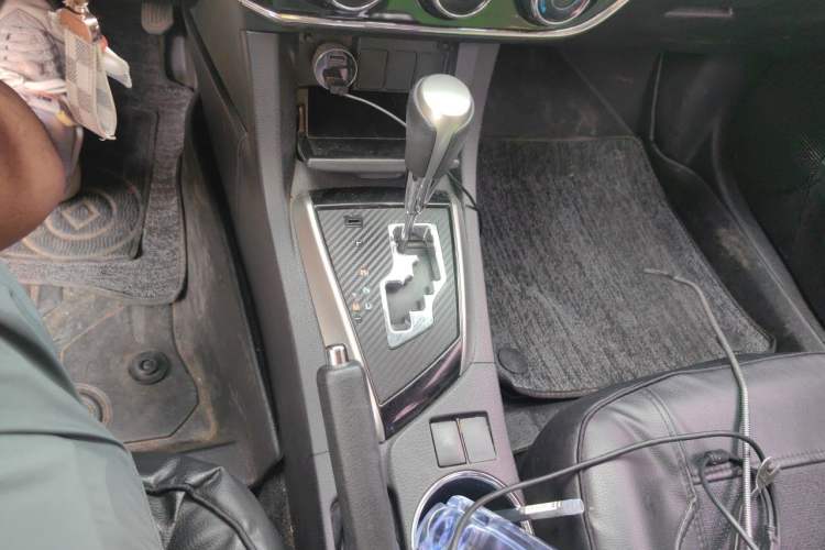 Used Toyota Corolla 2014 1.6L CVT GL Gear Lever
