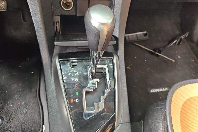 Used Toyota Corolla 2014 1.6L CVT GL Gear Lever