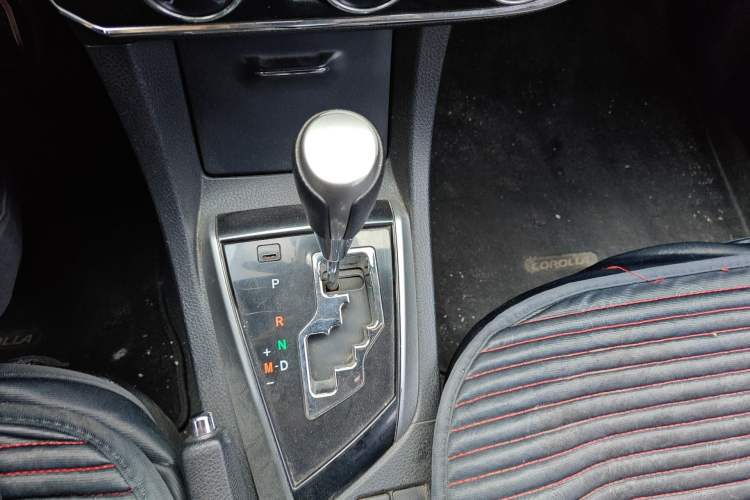 Used Toyota Corolla 2014 1.6L CVT GL Gear Lever