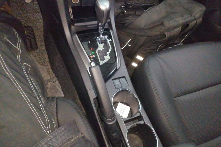 Used Toyota Corolla 2014 1.6L CVT GL Gear Lever