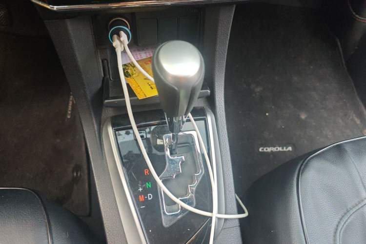 Used Toyota Corolla 2014 1.6L CVT GL Gear Lever