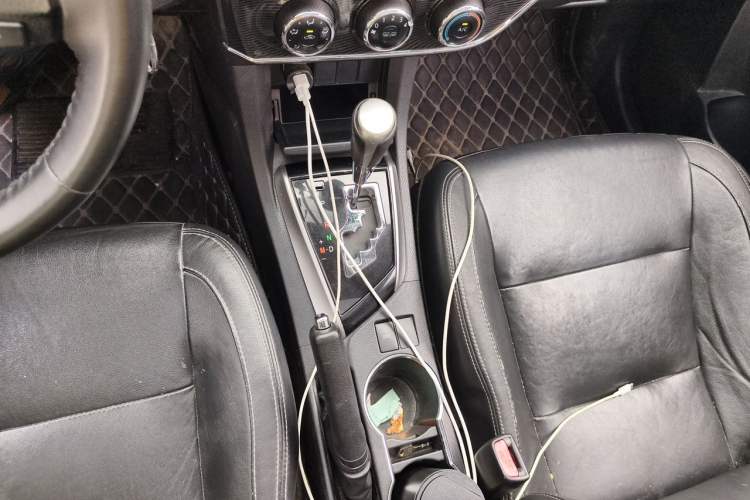 Used Toyota Corolla 2014 1.6L CVT GL-i Leather Edition Gear Lever