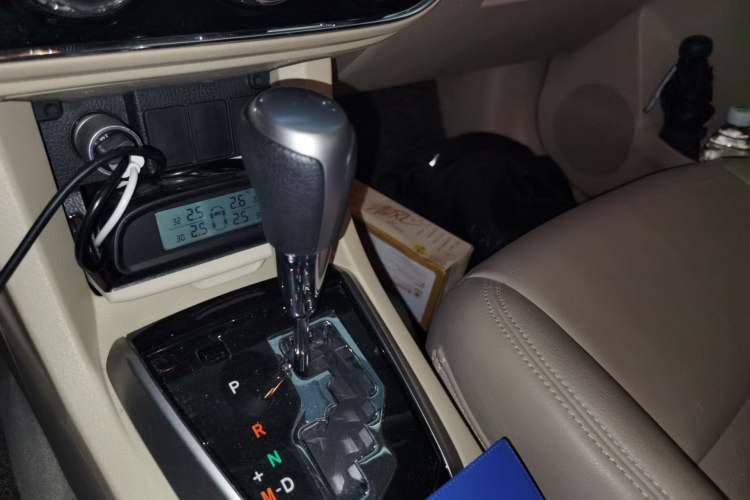 Used Toyota Corolla 2014 1.6L CVT GL Gear Lever