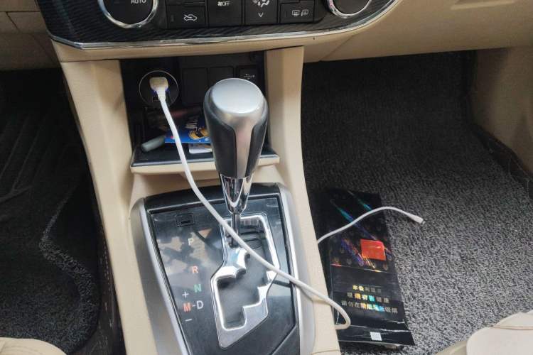 Used Toyota Corolla 2014 1.8L CVT GLX-i Gear Lever