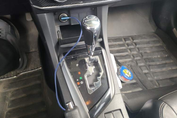 Used Toyota Corolla 2014 1.6L CVT GL-i Leather Edition Gear Lever