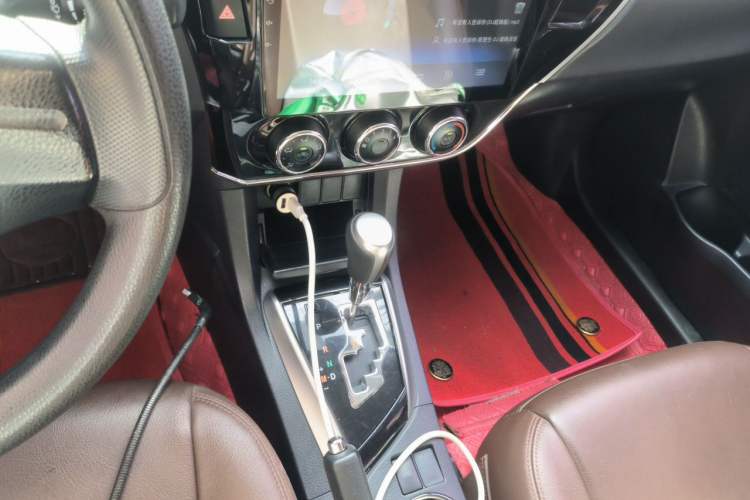 Used Toyota Corolla 2014 1.6L CVT GL Gear Lever