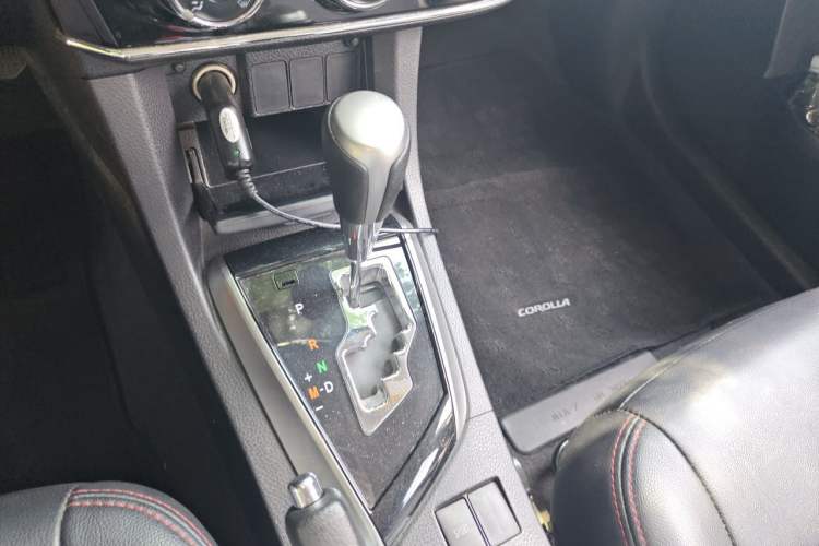 Used Toyota Corolla 2014 1.6L CVT GL Gear Lever