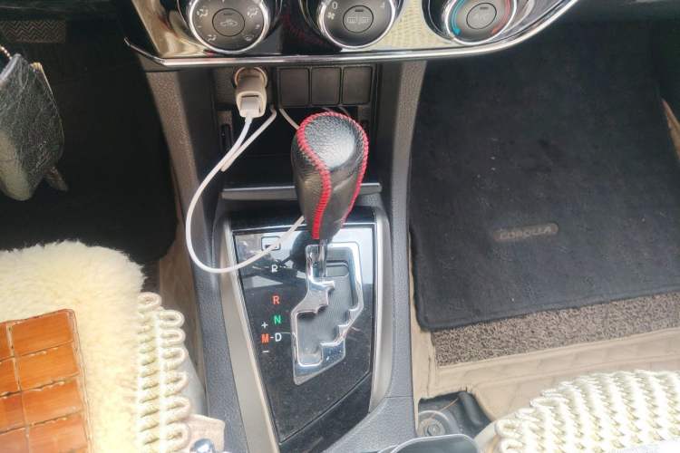 Used Toyota Corolla 2014 1.6L CVT GL Gear Lever
