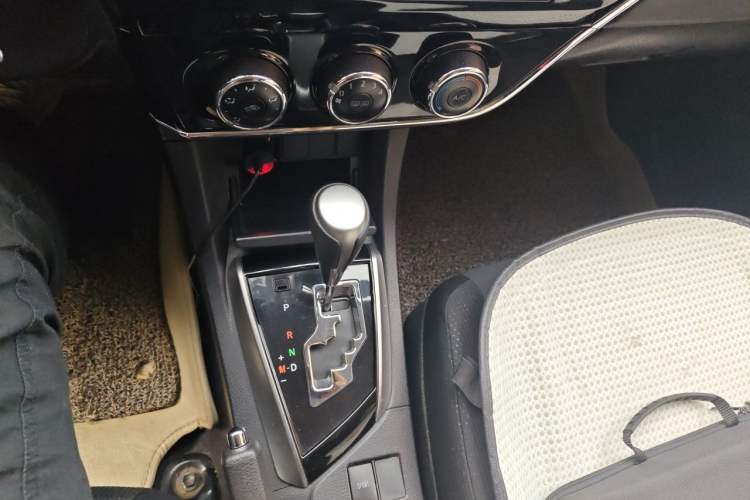 Used Toyota Corolla 2014 1.6L CVT GL Gear Lever