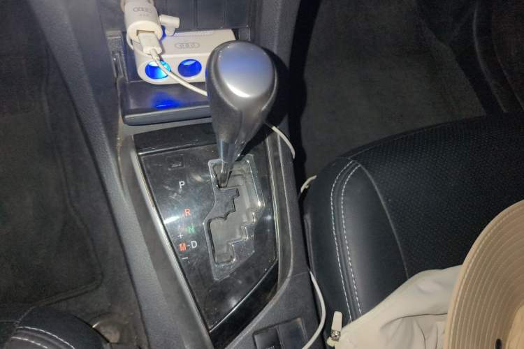 Used Toyota Corolla 2014 1.6L CVT GL Gear Lever