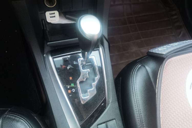 Used Toyota Corolla 2014 1.6L CVT GL Gear Lever