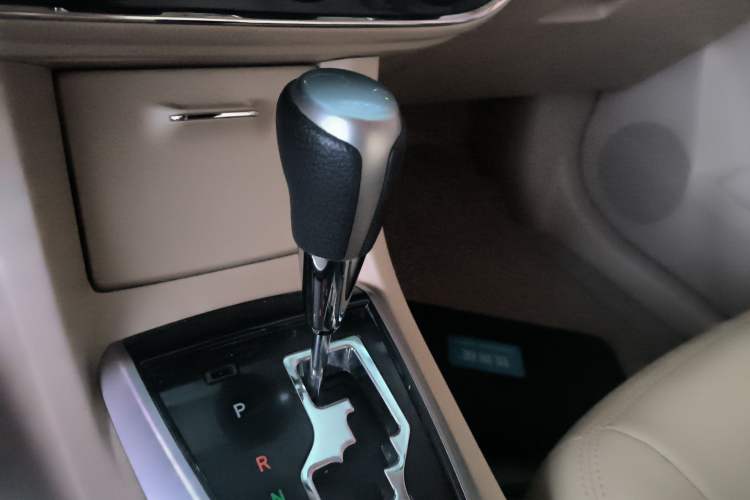 Used Toyota Corolla 2014 1.6L CVT GL Gear Lever