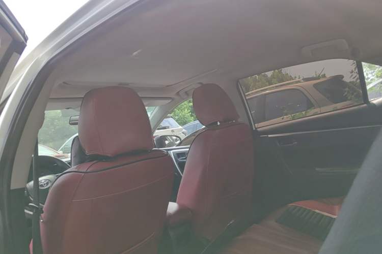 Used Toyota Corolla 2014 1.6L CVT GL-i Headliner