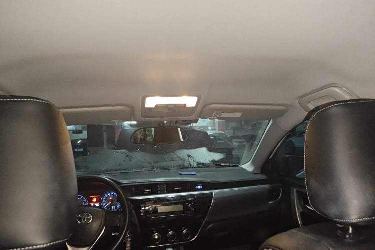 Used Toyota Corolla 2014 1.6L CVT GL Headliner