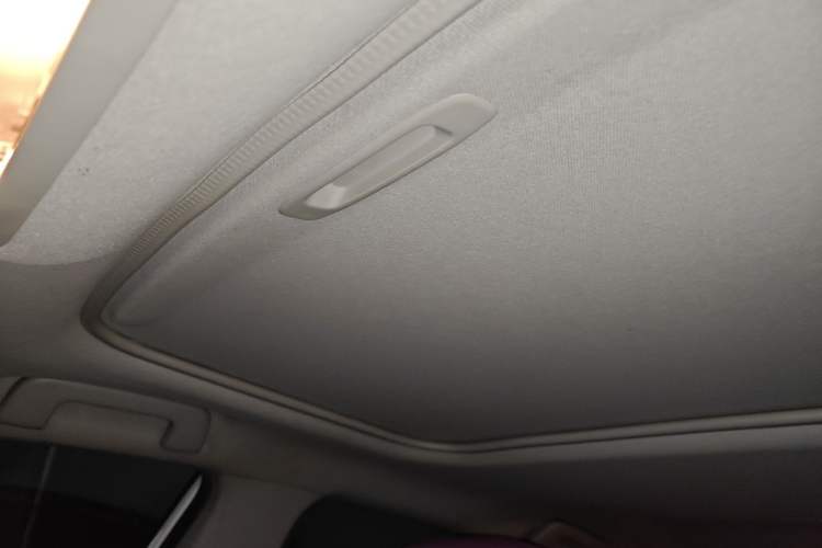 Used Toyota Corolla 2014 1.6L CVT GL-i Leather Edition Headliner