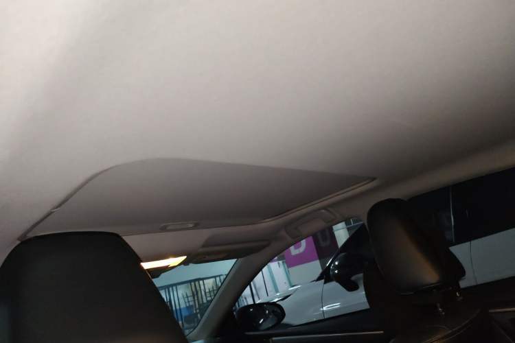 Used Toyota Corolla 2014 1.6L CVT GL-i Leather Edition Headliner