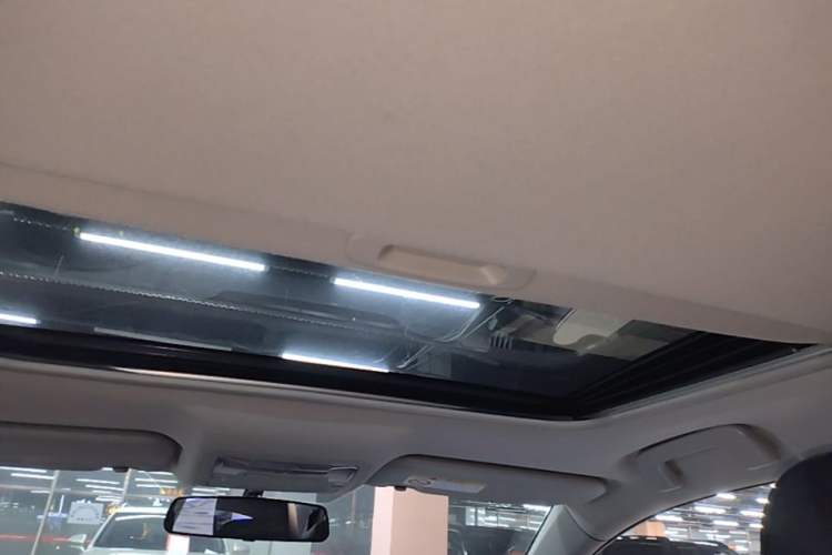 Used Toyota Corolla 2014 1.6L CVT GL-i Leather Edition Headliner