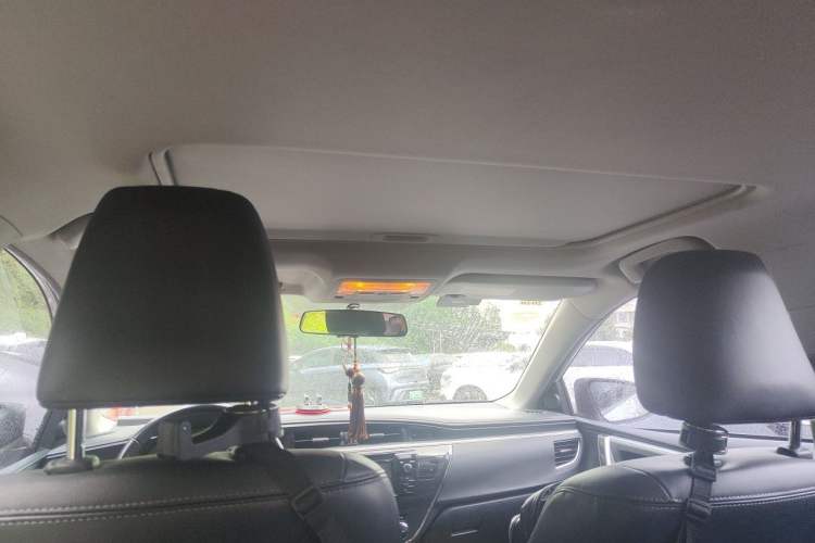 Used Toyota Corolla 2014 1.6L CVT GLX-i Headliner
