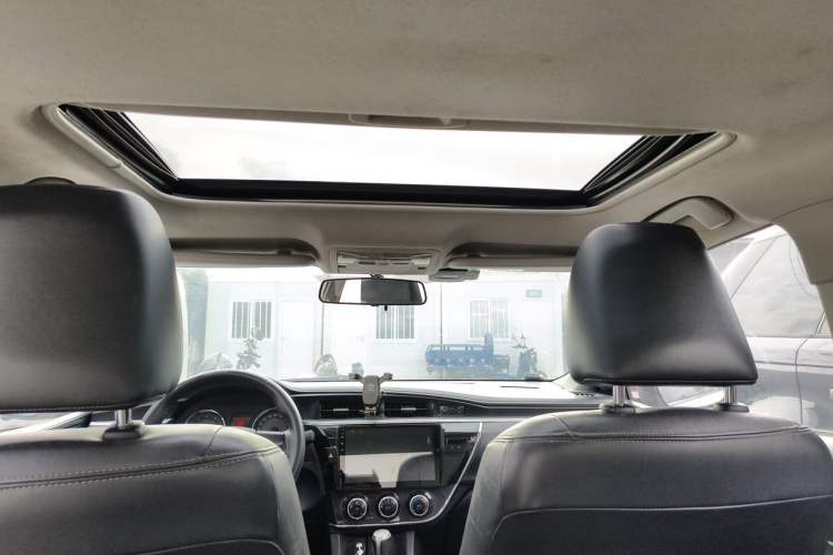 Used Toyota Corolla 2014 1.6L CVT GL-i Leather Edition Headliner