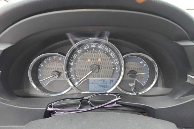 Used Toyota Corolla 2014 1.6L CVT GL Instrument Cluster
