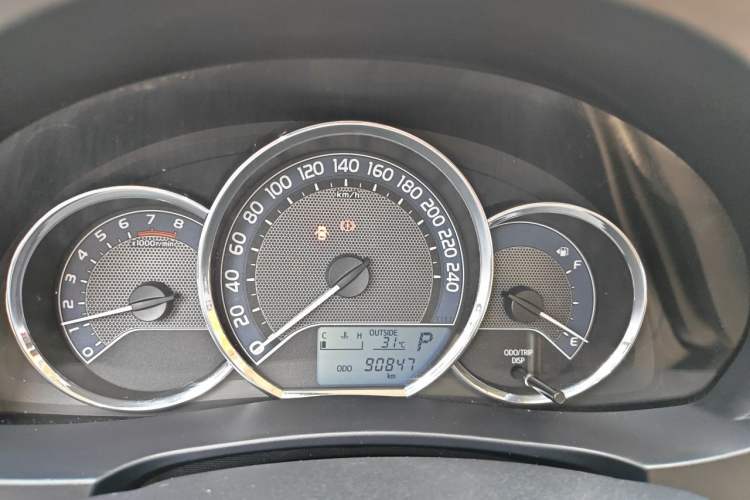Used Toyota Corolla 2014 1.6L CVT GL Instrument Cluster