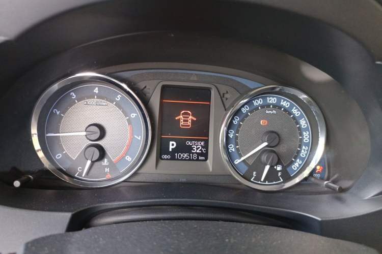 Used Toyota Corolla 2014 1.6L CVT GL-i Leather Edition Instrument Cluster