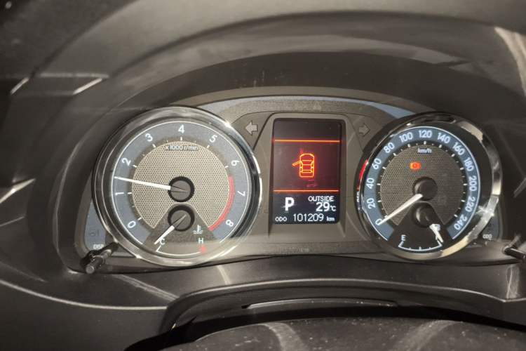 Used Toyota Corolla 2014 1.6L CVT GL-i Leather Edition Instrument Cluster