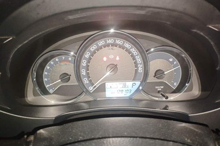 Used Toyota Corolla 2014 1.6L CVT GL Instrument Cluster