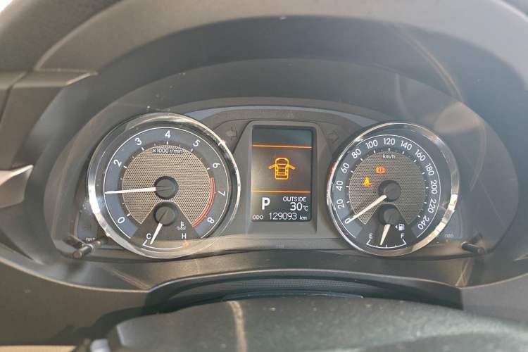 Used Toyota Corolla 2014 1.6L CVT GL-i Leather Edition Instrument Cluster