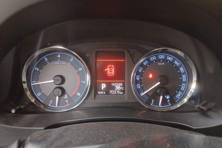 Used Toyota Corolla 2014 1.6L CVT GL-i Leather Edition Instrument Cluster