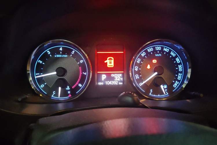 Used Toyota Corolla 2014 1.6L CVT GL-i Leather Edition Instrument Cluster