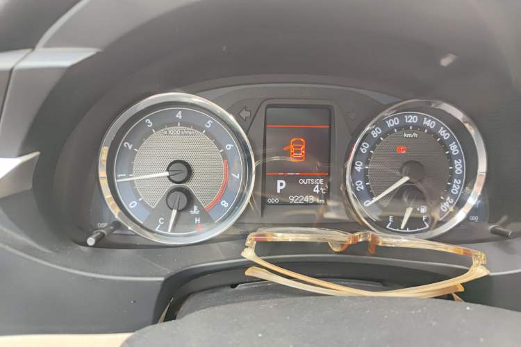 Used Toyota Corolla 2014 1.6L CVT GL-i Instrument Cluster