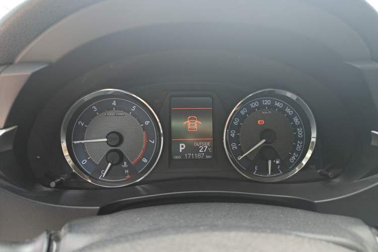 Used Toyota Corolla 2014 1.6L CVT GL-i Leather Edition Instrument Cluster