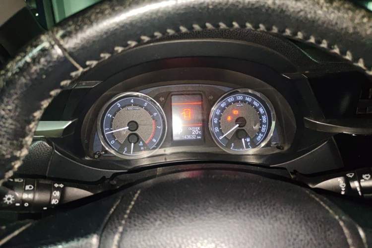Used Toyota Corolla 2014 1.6L CVT GL-i Leather Edition Instrument Cluster