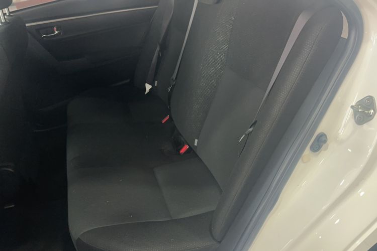 Used Toyota Corolla 2014 1.6L CVT GL-i Interior 1