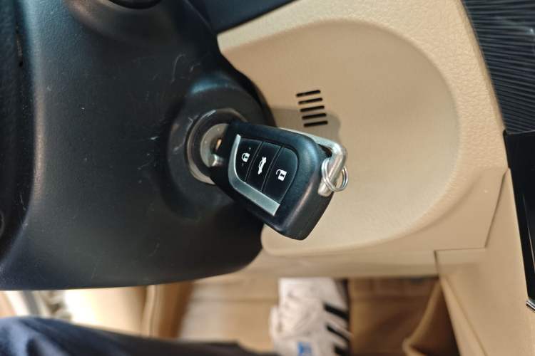 Used Toyota Corolla 2014 1.6L CVT GL Interior 1
