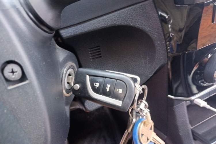 Used Toyota Corolla 2014 1.6L CVT GL Interior 1