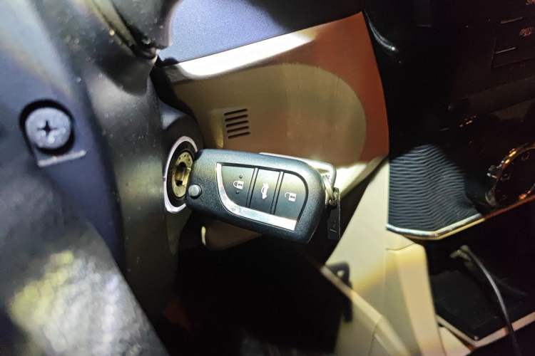 Used Toyota Corolla 2014 1.6L CVT GL-i Leather Edition Interior 1