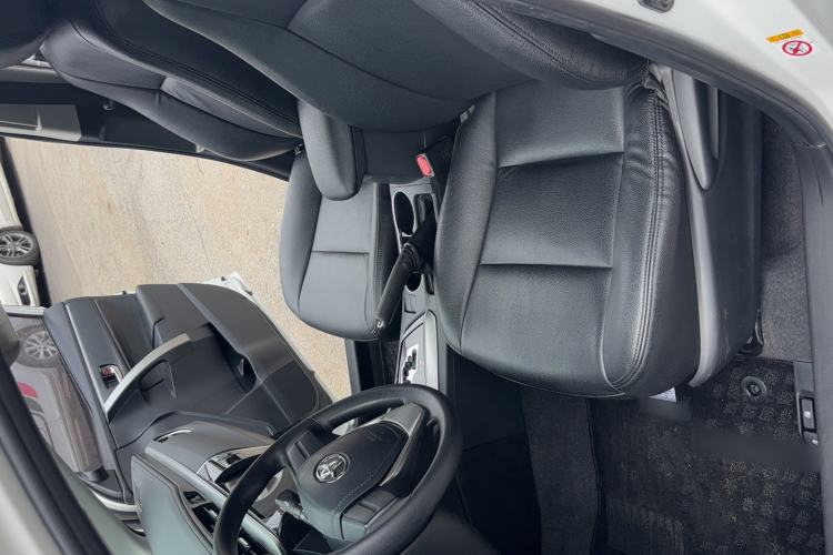 Used Toyota Corolla 2014 1.6L CVT GL Interior 1