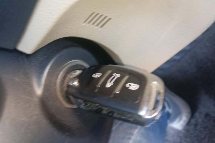 Used Toyota Corolla 2014 1.6L CVT GL Interior 1