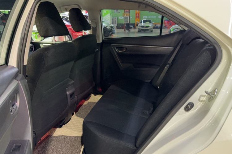 Used Toyota Corolla 2014 1.6L CVT GL Interior 2