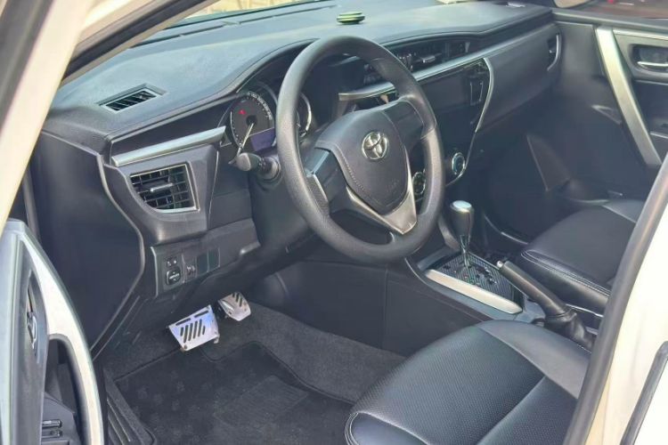 Used Toyota Corolla 2014 1.6L CVT GL Interior 2