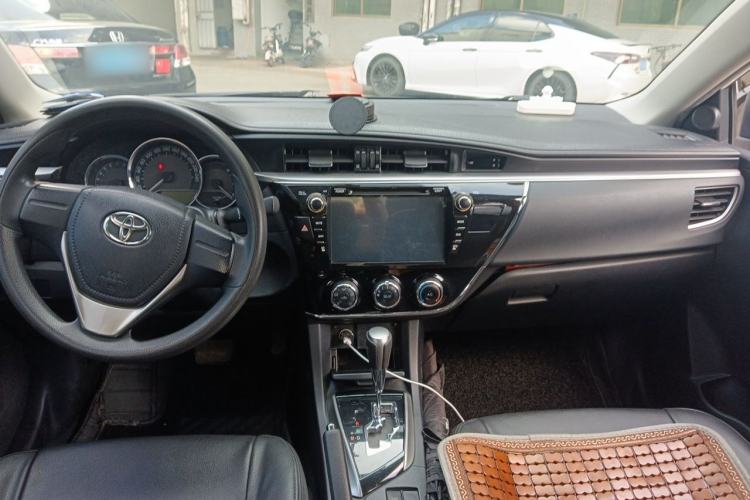 Used Toyota Corolla 2014 1.6L CVT GL Interior 2