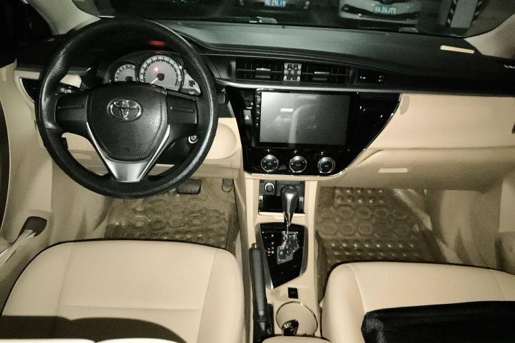 Used Toyota Corolla 2014 1.6L CVT GL Interior 2