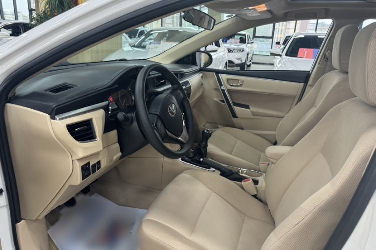 Used Toyota Corolla 2014 1.6L Manual GL-i Interior 2