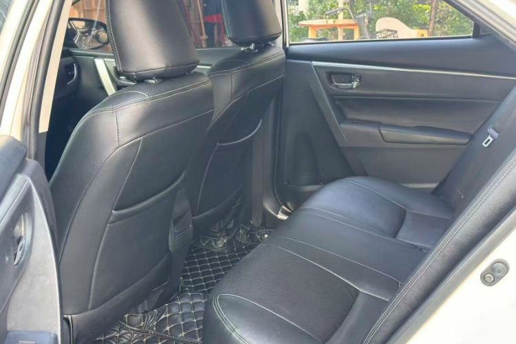 Used Toyota Corolla 2014 1.6L CVT GL Interior 3